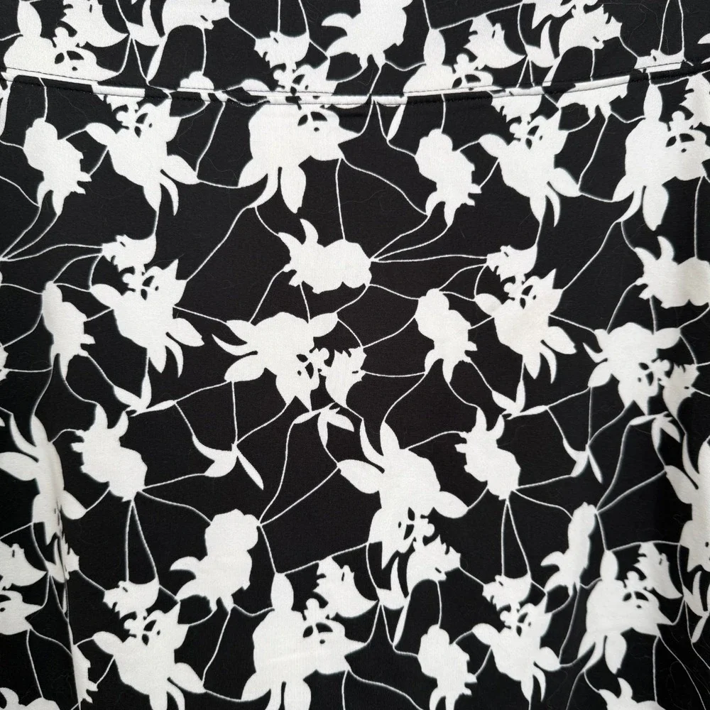 Tranquility Skort Size M Black White Floral Tennis Pickleball Golf Yoga Walking‎